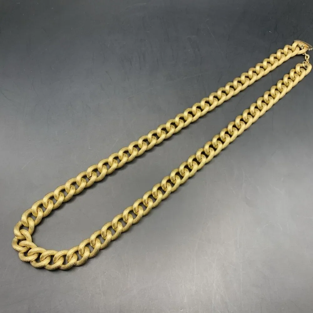 Avon Chunky Thick Curb Link Chain Necklace Gold Tone Textured Classic Vintage